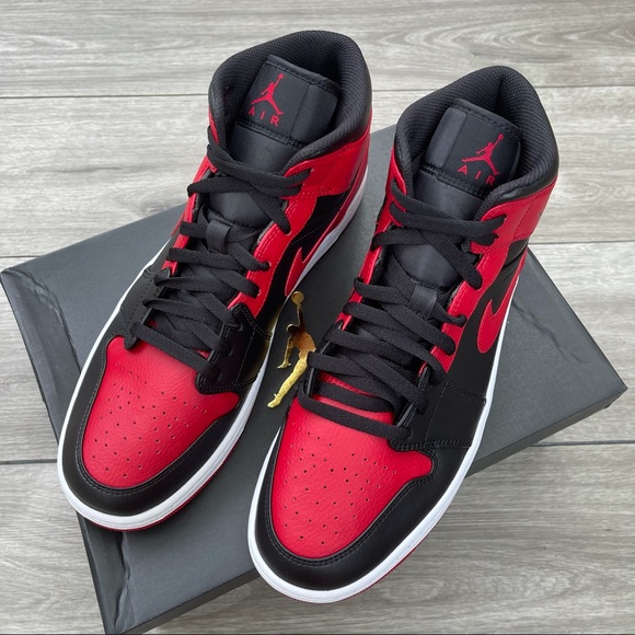 Air Jordan 1 Mid “Banned” Classic Red/Black Men’s - Picture 6 of 9